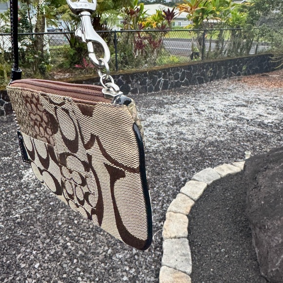 Coach Signature Patchwork Wristlet Brown Jacquard Canvas - Picture 5 of 7